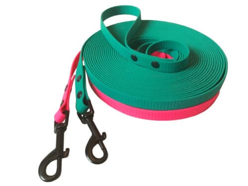 Connector tracking leash